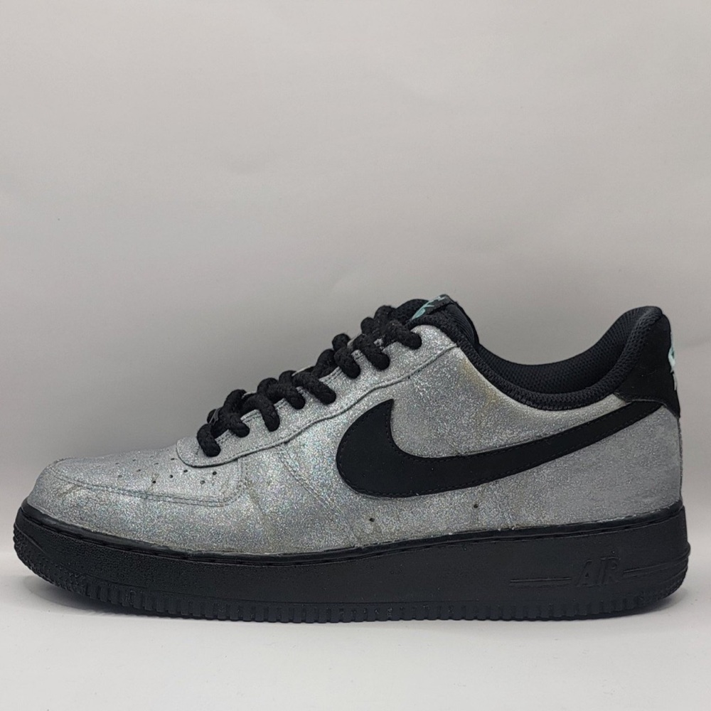 Nike Silver and Black Sneakers - Picture 7 of 7
